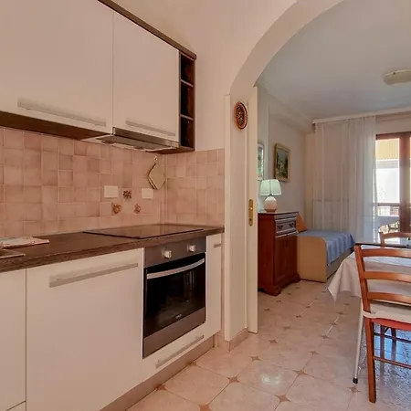 Rosetta One Apartment *