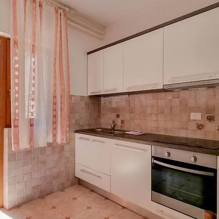 Rosetta One Apartment